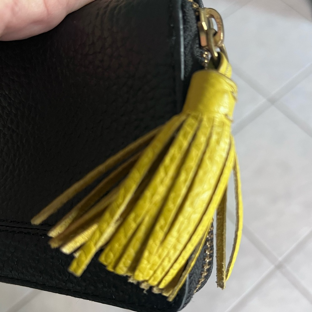 FOSSIL Pebble LEATHER Wallet Black Yellow Tassel Zip A Round Closure No Callouts - Picture 10 of 15